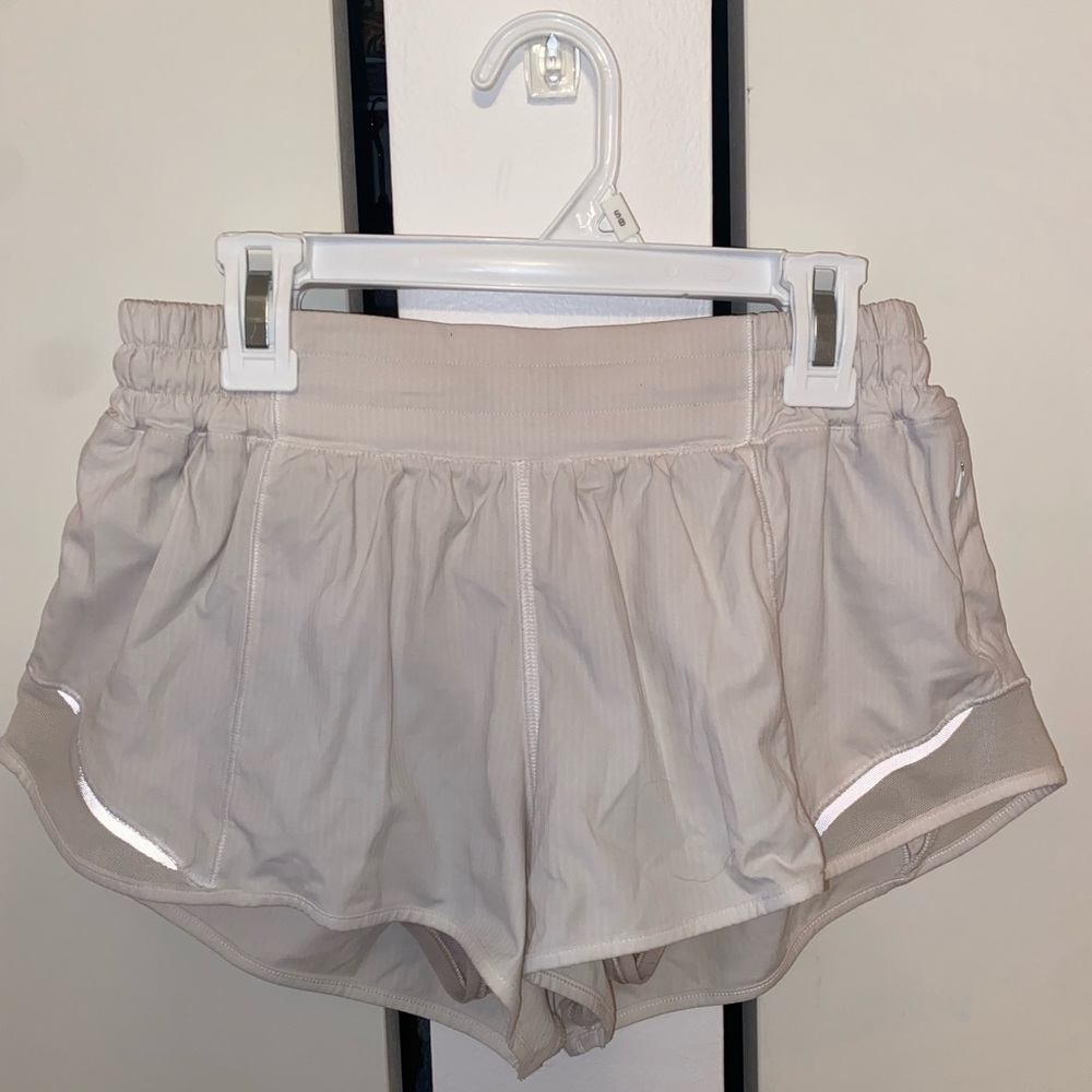 LULULEMON HOTTY HOT SHORTS